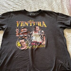 Aventura Black Graphic Tee